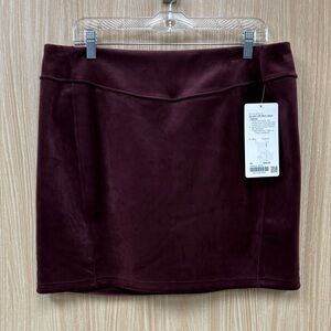 NWT Lululemon Scuba HR Mini Skirt Garnet Size XL